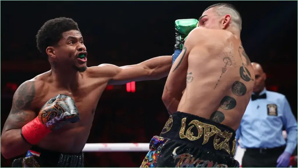 Stevenson claims lopez's title to become four division champion