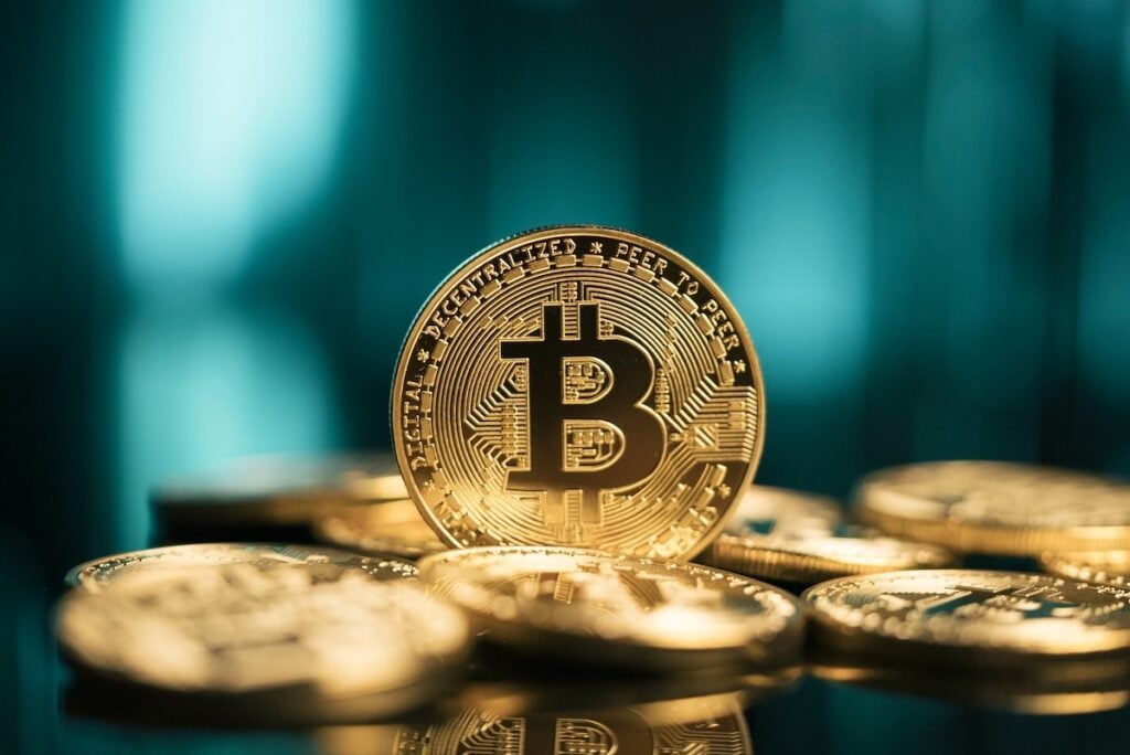 MARA Offloads $1 Billion in Bitcoin to Tackle Debt as Hedge Fund CIO Signals Early Challenges Ahead Mara offloads $1 billion in bitcoin to tackle debt as