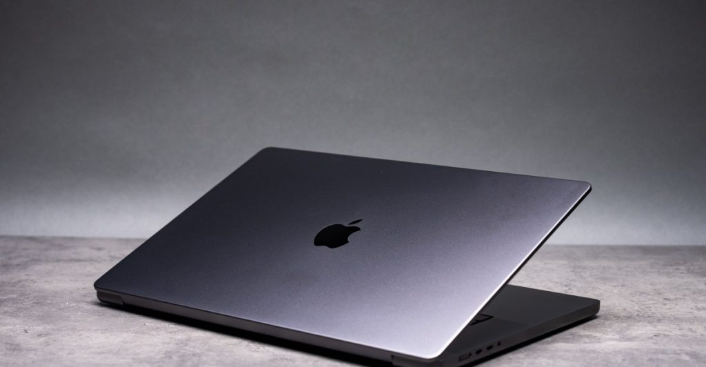 Maxing out speed: the impressive power of the new macbook