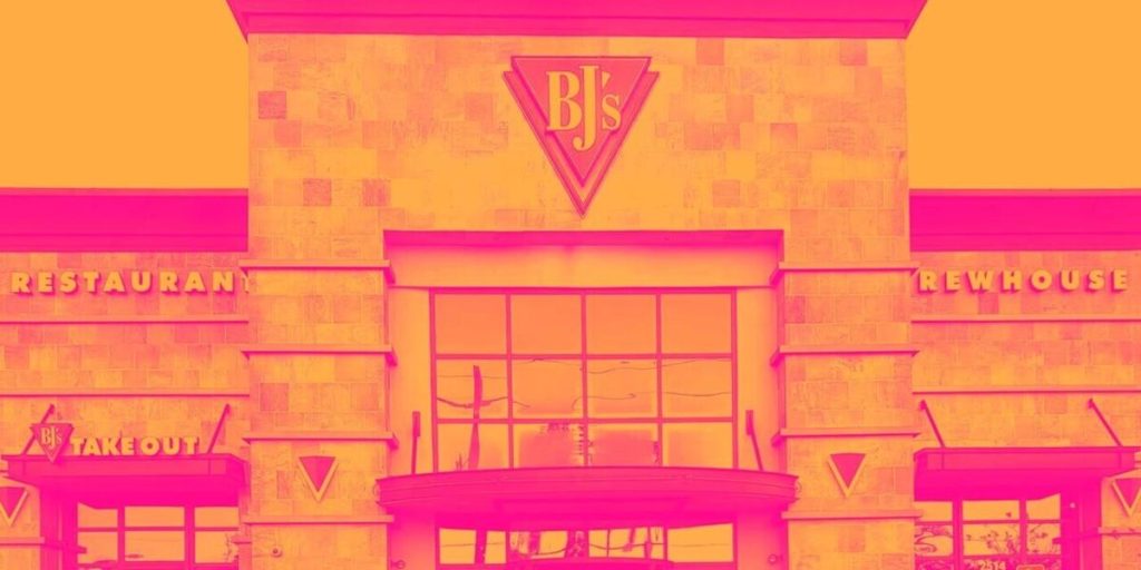 Quarterly highlights: bj's vs competitors in sit down dining stocks