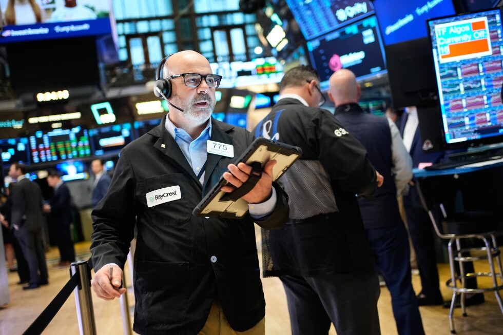 Wall Street Tumbles for Fifth Consecutive Week, Facing Its Worst Decline Since the Iran War Wall street tumbles for fifth consecutive week, facing its worst