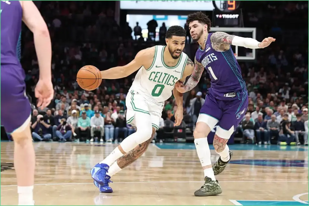 Jayson tatum shines with 32 points in strong achilles comeback