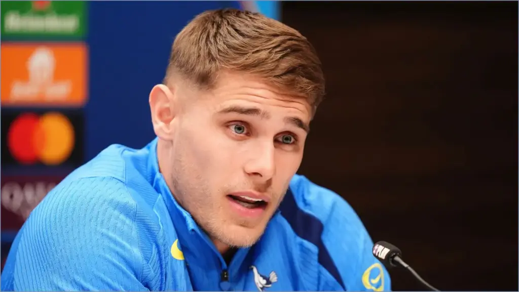 Micky van de ven responds to claims of spurs players