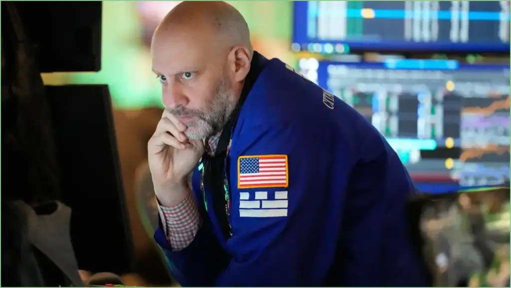 Stocks Dip as Oil Prices Rise Amid Escalating Iran Tensions and Inflation Concerns Stocks dip as oil prices rise amid escalating iran tensions
