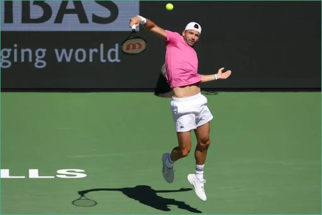 Tennis faces the desert winds at indian wells