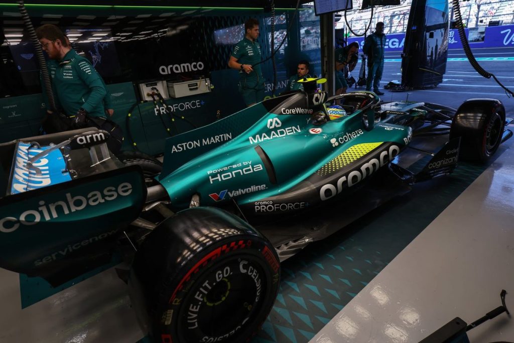 Aston Martin’s Struggles: Incomparably Similar to Honda’s Engine Failures Aston martin's struggles: incomparably similar to honda's engine failures