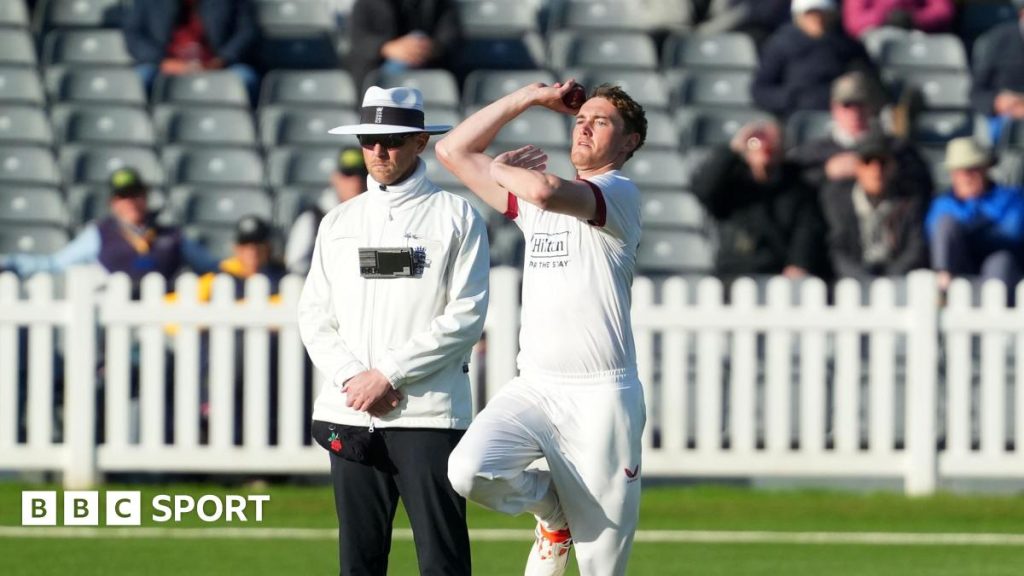 Day two drama: 17 wickets tumble in glos vs. lancs