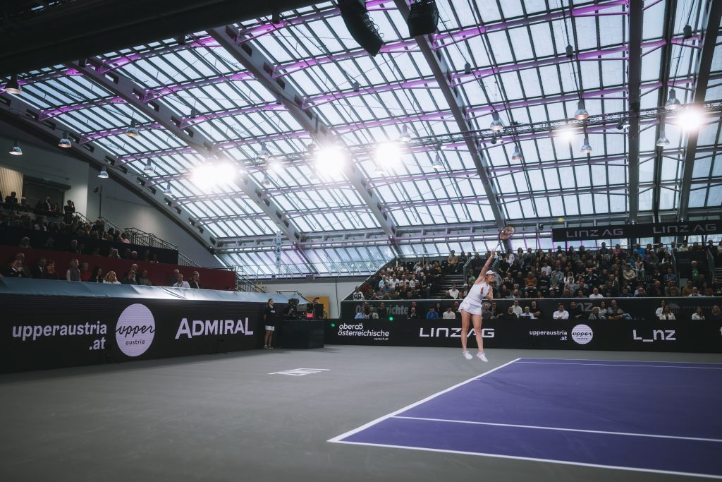 Key details: dates, draws, format, seeds, wild cards, and prize