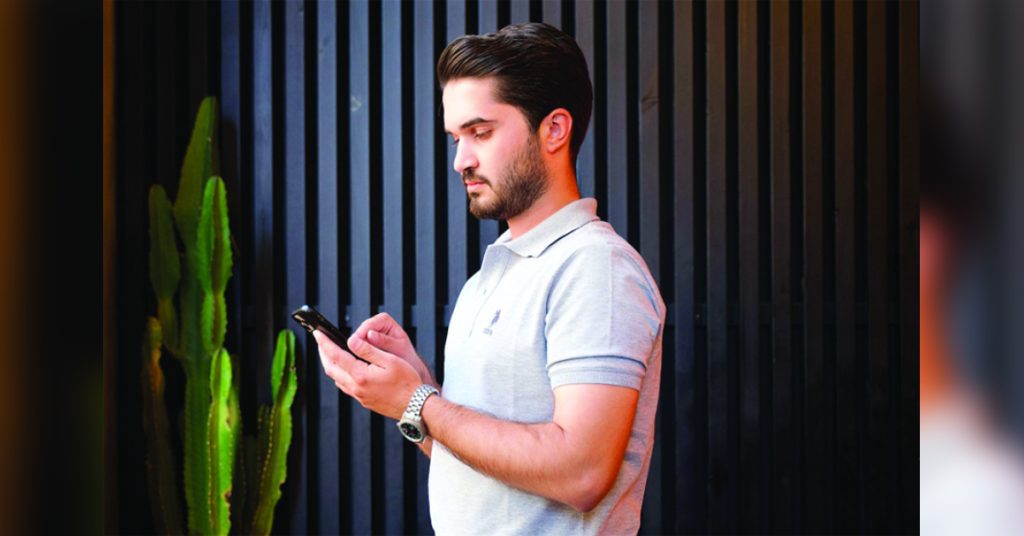 Mobile casino apps evolving into social media platforms