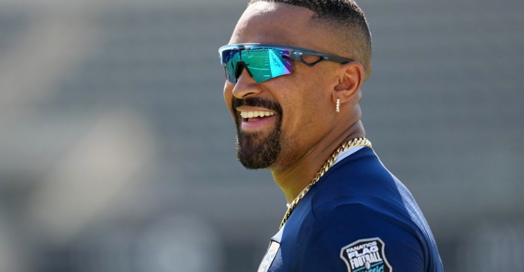 Silencing the Distractions at Eagles Headquarters Silencing the distractions at eagles headquarters