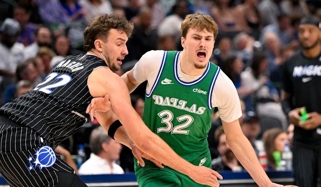 Top player prop predictions for lakers vs mavericks on april