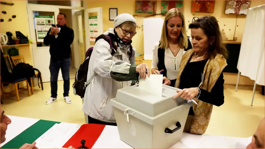 Hungarians cast crucial votes in key election