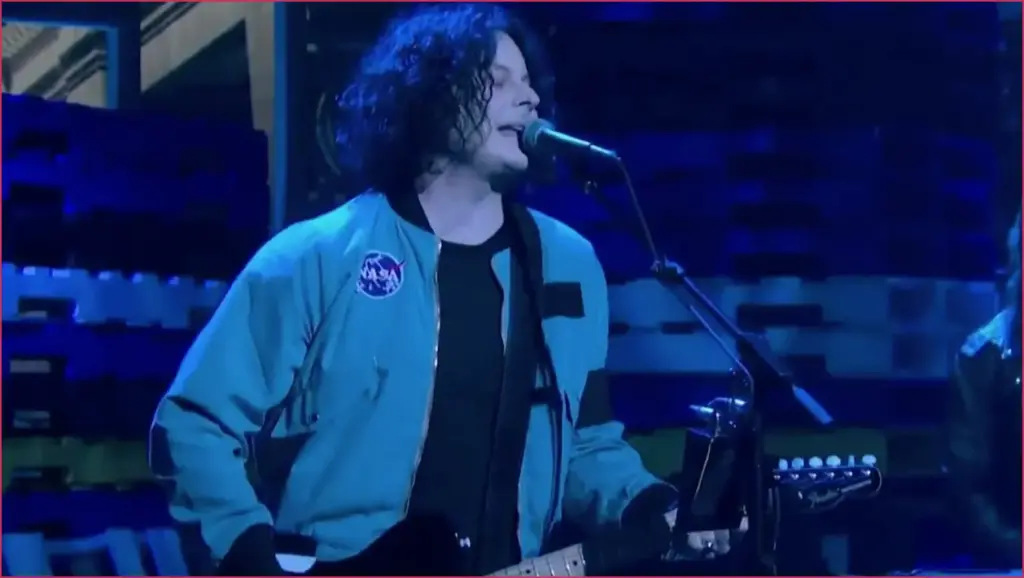 Jack white's dynamic performance shines on snl