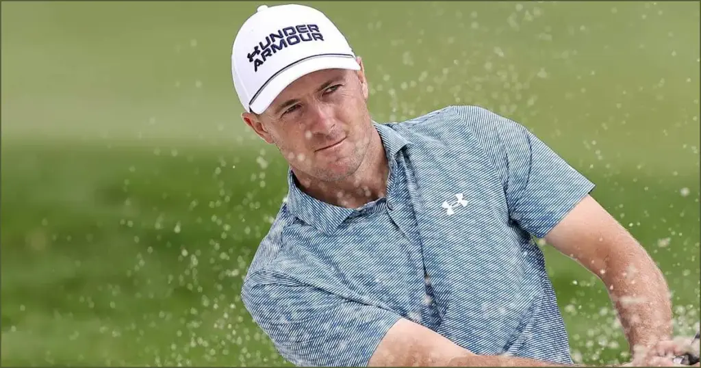 Spieth climbs the leaderboard with impressive bogey free 62 at cj