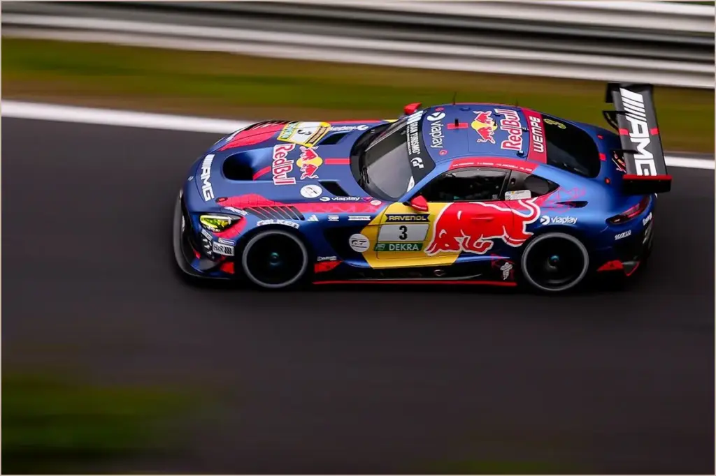 Verstappen dominates with strategic stint, boosting mercedes ahead