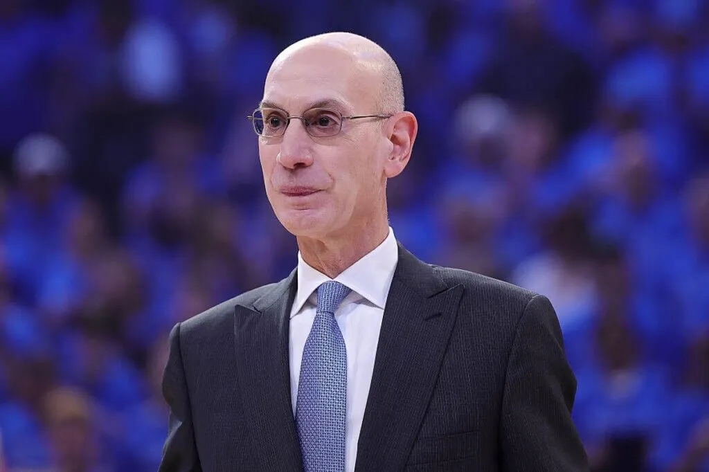 Adam Silver aborda preocupações sobre flopping na NBA Adam silver addresses nba flopping concerns, says players are taught