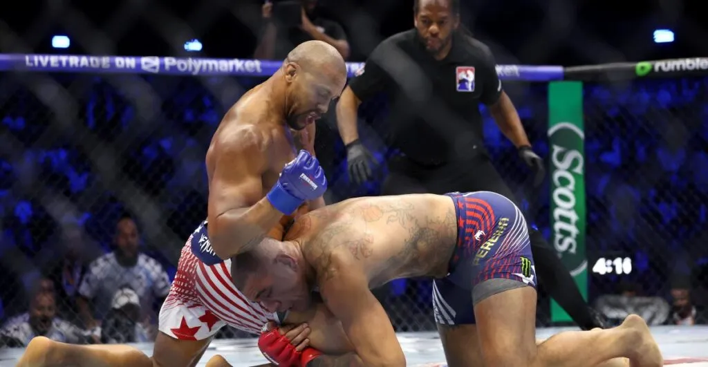 Alex pereira criticizes herb dean following ufc freedom 250