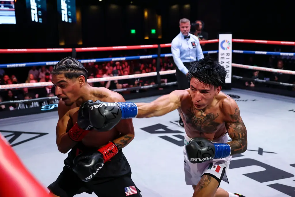 Andres teran earns sixth round tko victory over floyd diaz at