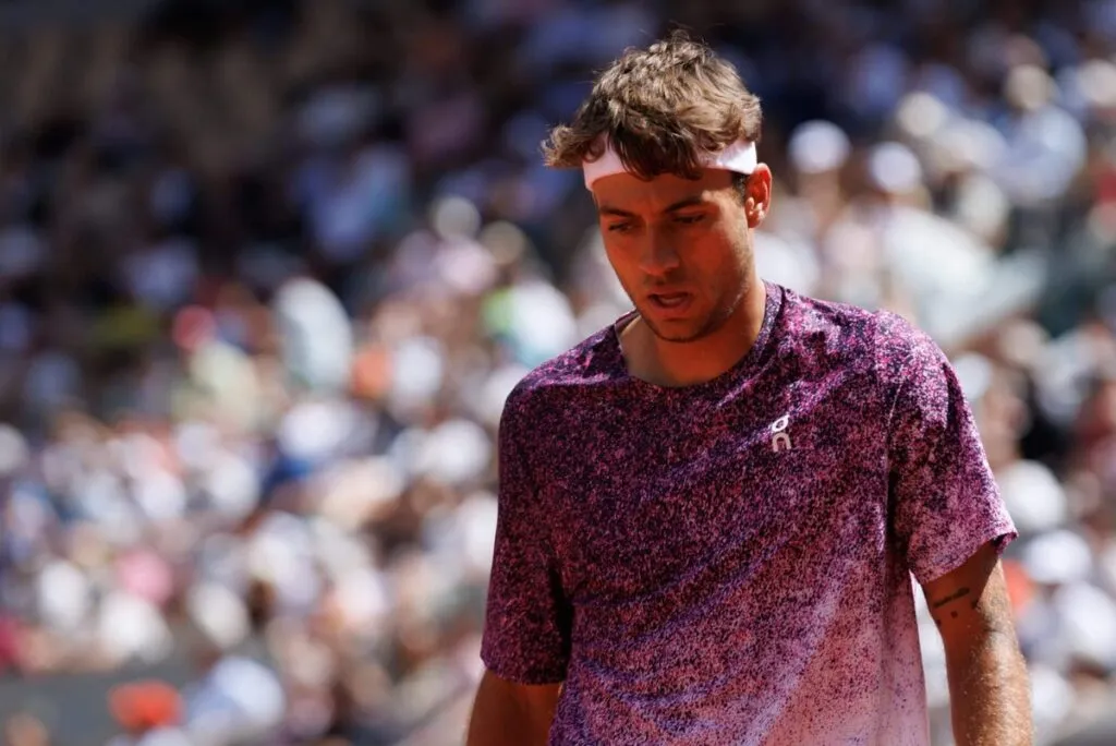 Tennis players confront nerves and intrusive thoughts during milestones