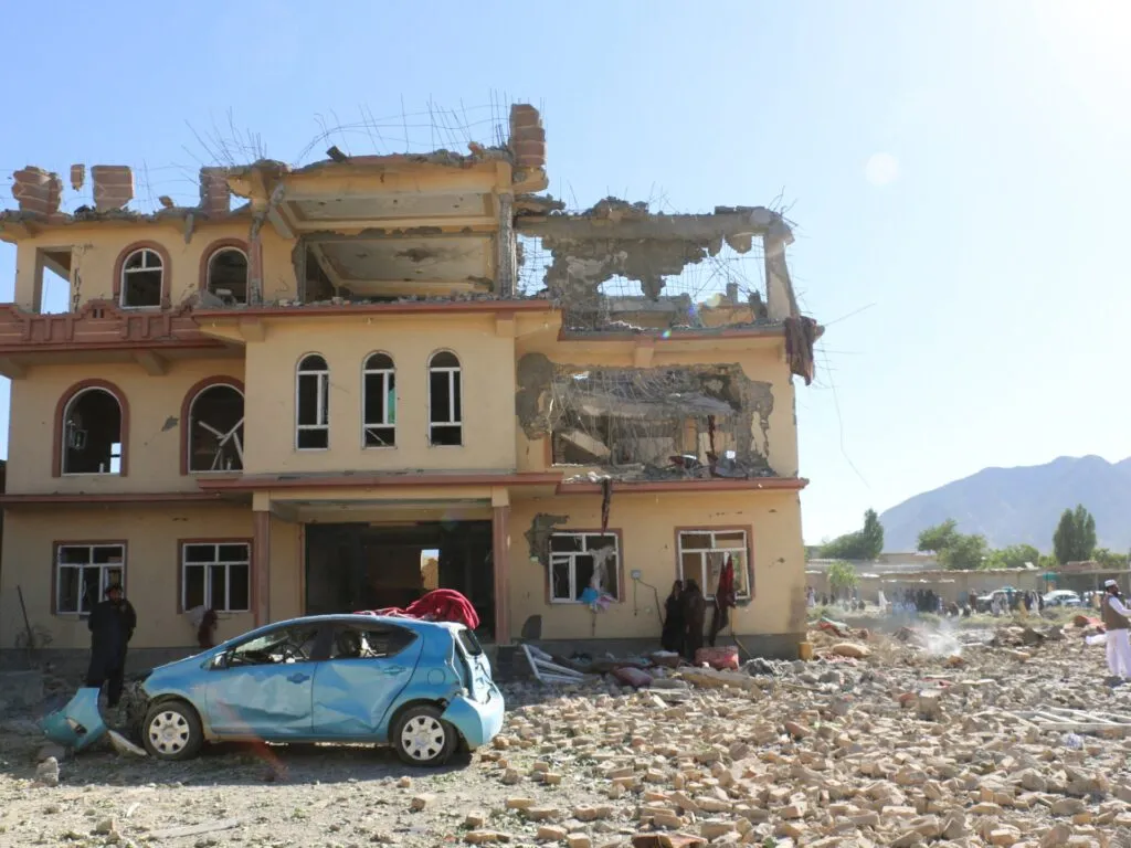 Pakistan's afghan air strikes fail to halt armed attacks